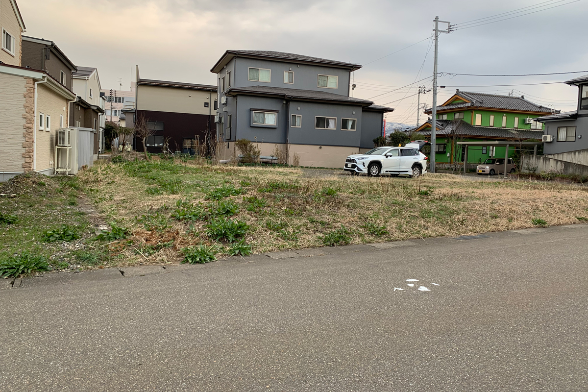 上越市春日野一丁目土地